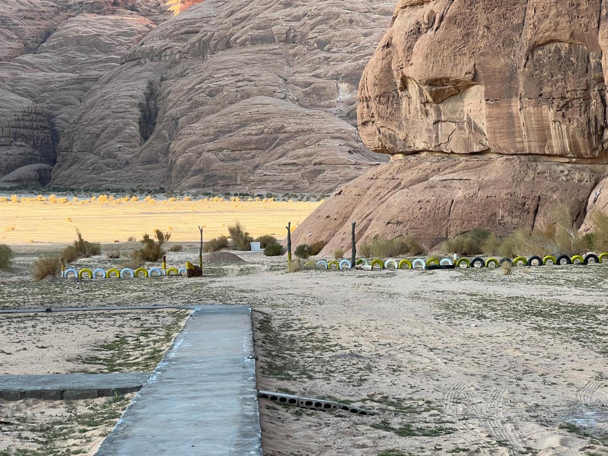 Scarlet Luxury Camp Wadi Rum Exterior photo