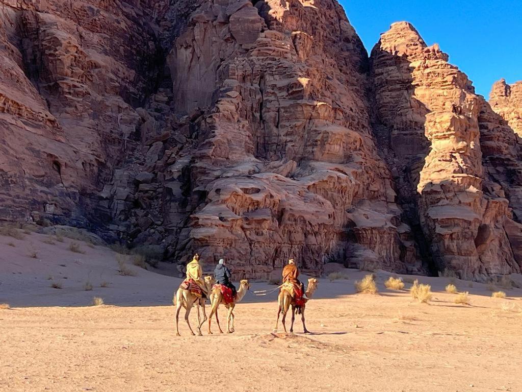 Scarlet Luxury Camp Wadi Rum Exterior photo