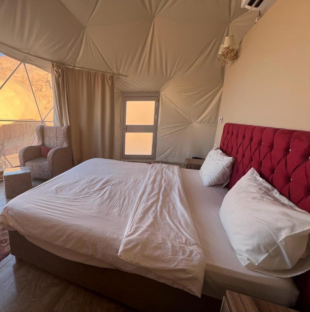 Scarlet Luxury Camp Wadi Rum Exterior photo