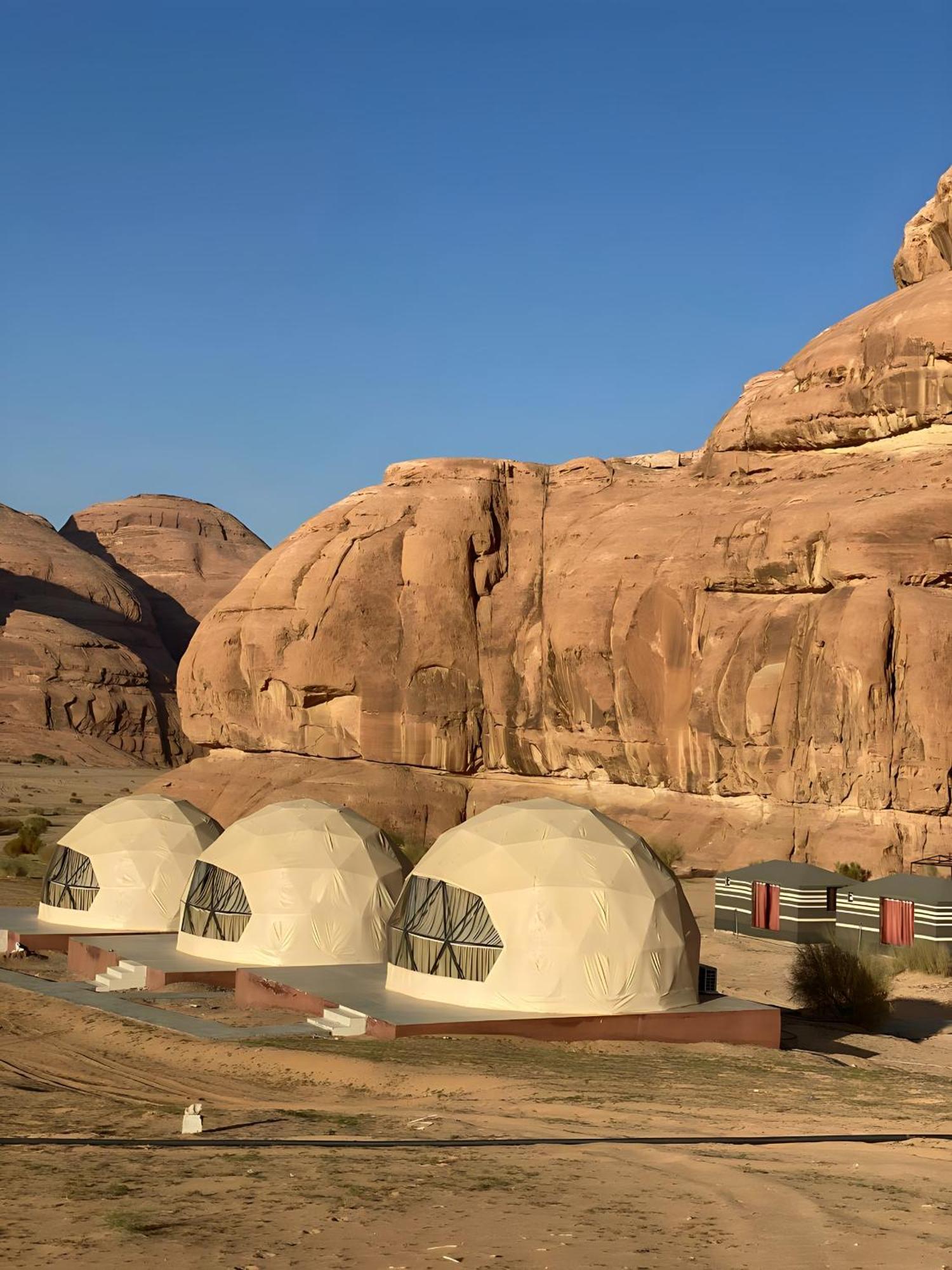 Scarlet Luxury Camp Wadi Rum Exterior photo