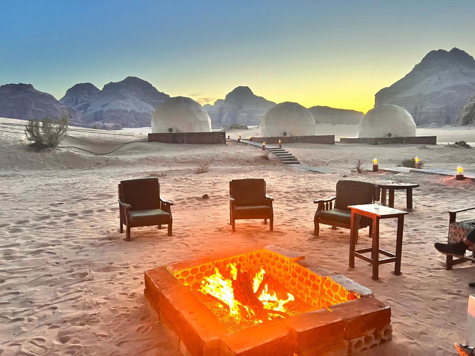 Scarlet Luxury Camp Wadi Rum Exterior photo