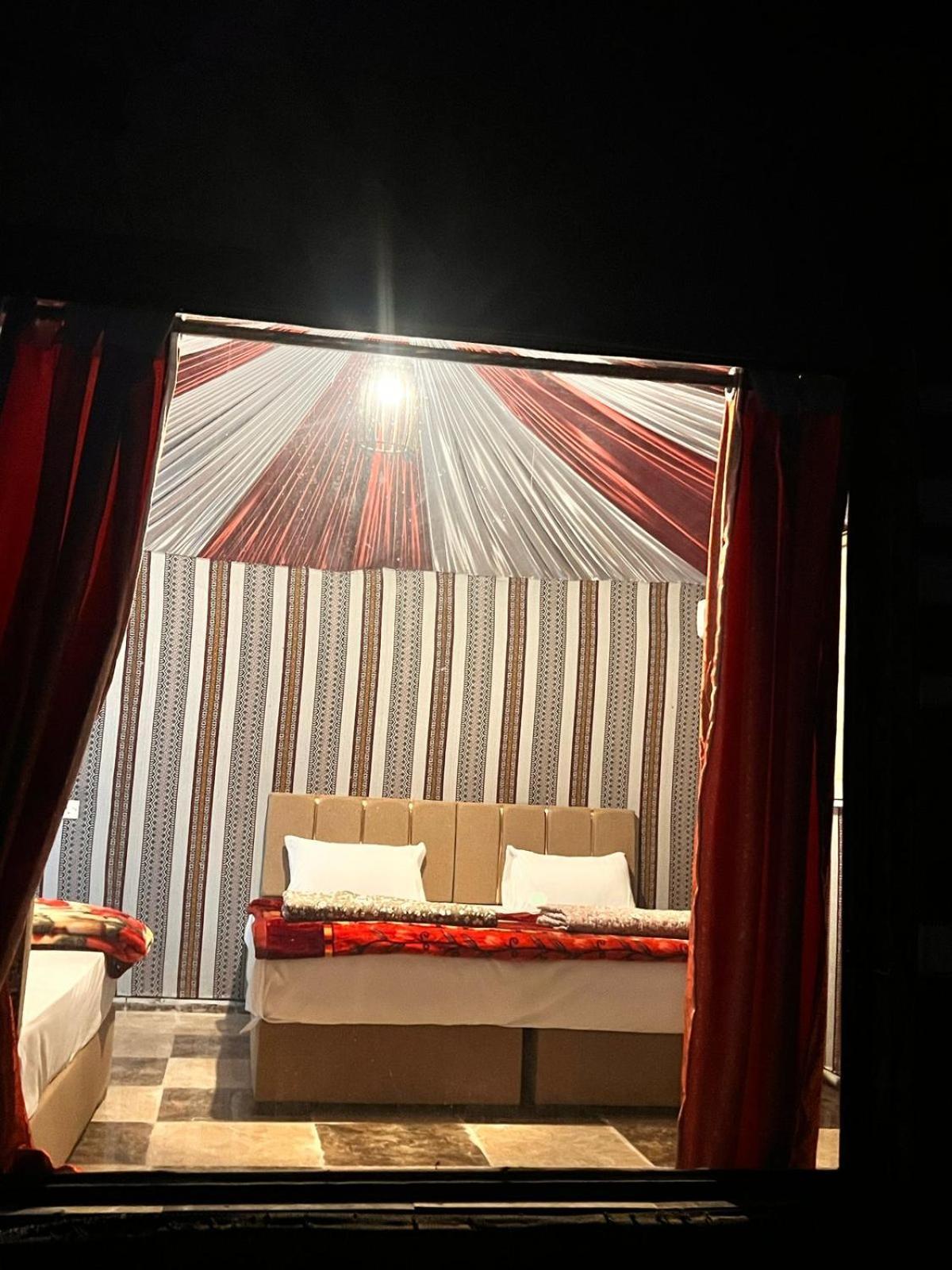Scarlet Luxury Camp Wadi Rum Exterior photo