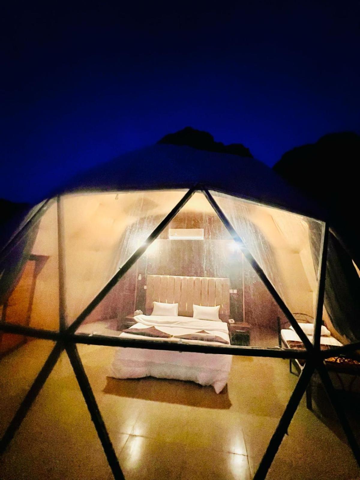 Scarlet Luxury Camp Wadi Rum Exterior photo