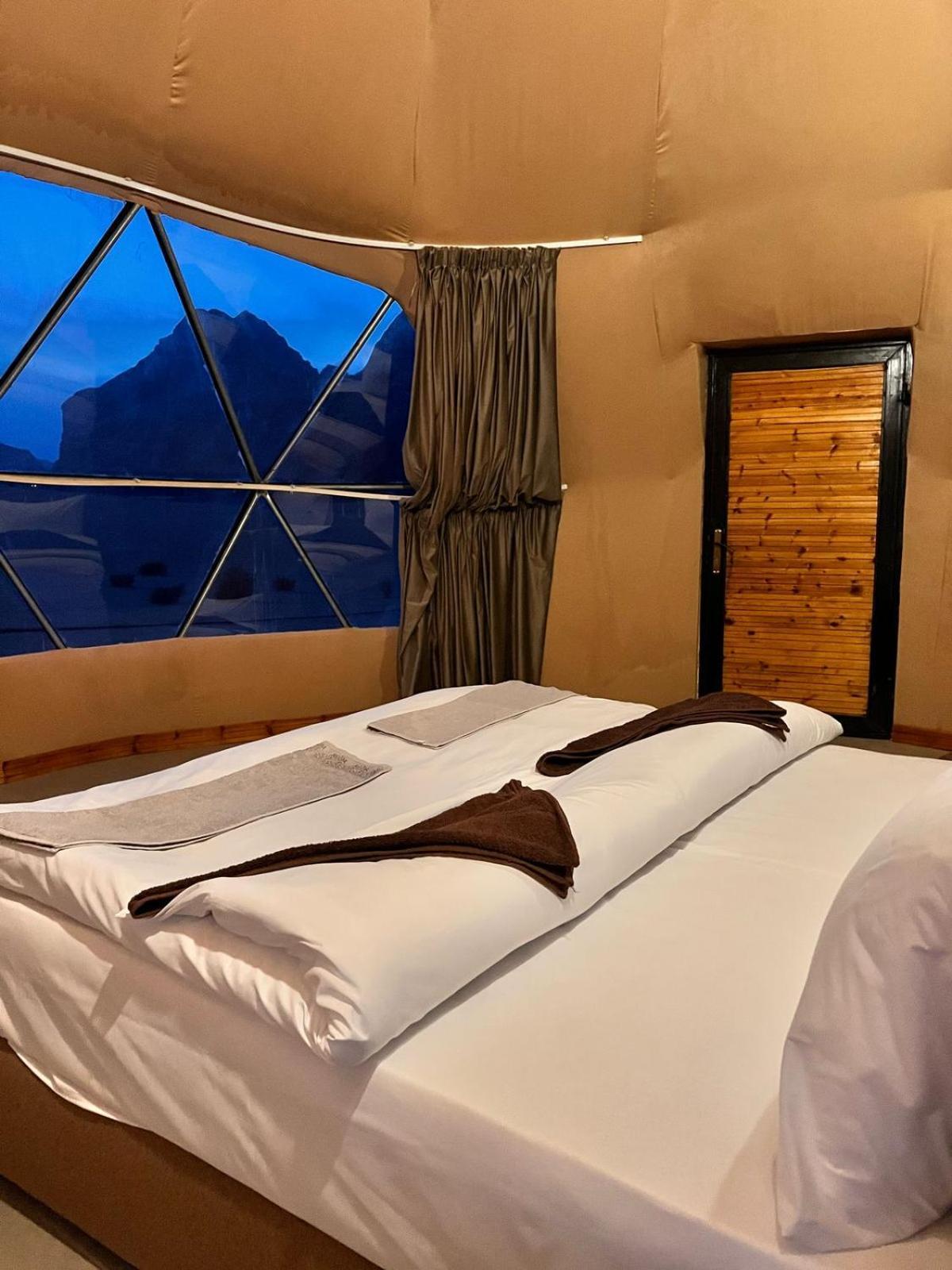 Scarlet Luxury Camp Wadi Rum Exterior photo