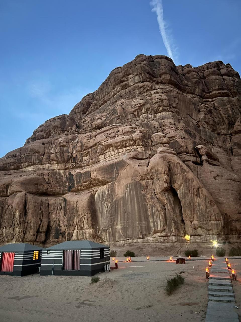 Scarlet Luxury Camp Wadi Rum Exterior photo